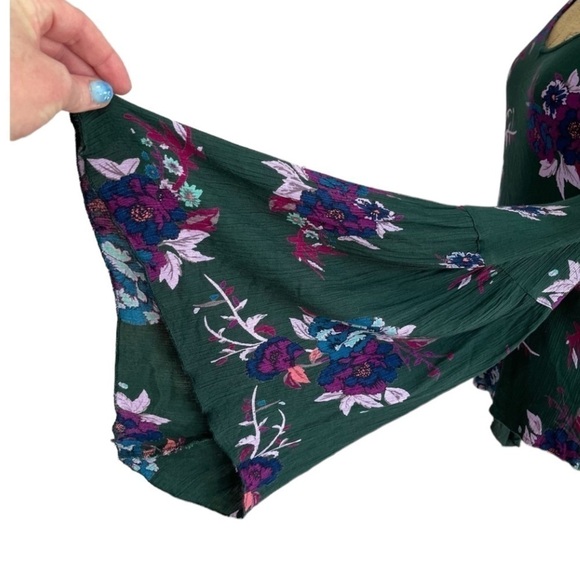 Altar’d State Floral Boho Cut Out Back Tunic Green Size Small - Picture 8 of 11